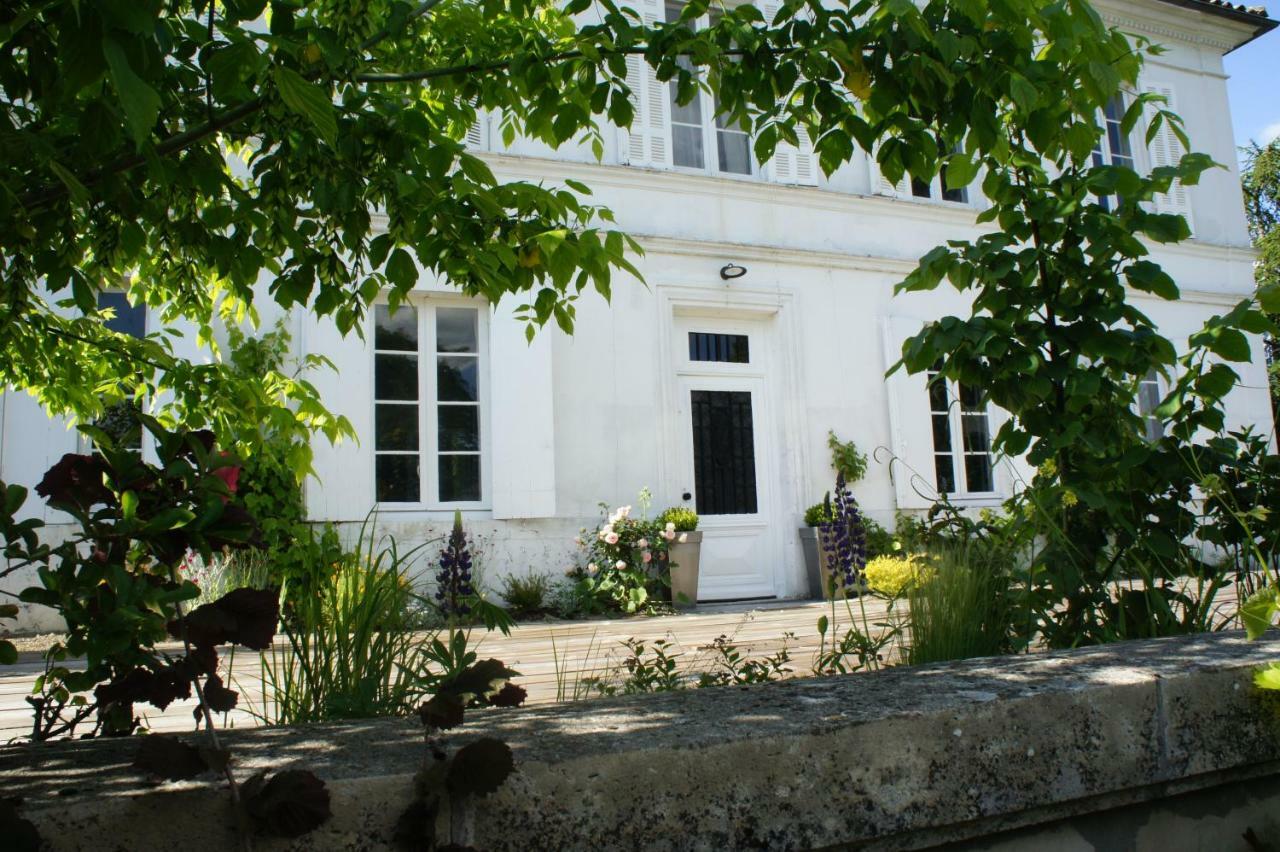 Bed and Breakfast La Blanche Girondine Hostens Exterior foto